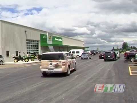 Huron Tractor Celebrates New Exeter Location Opening